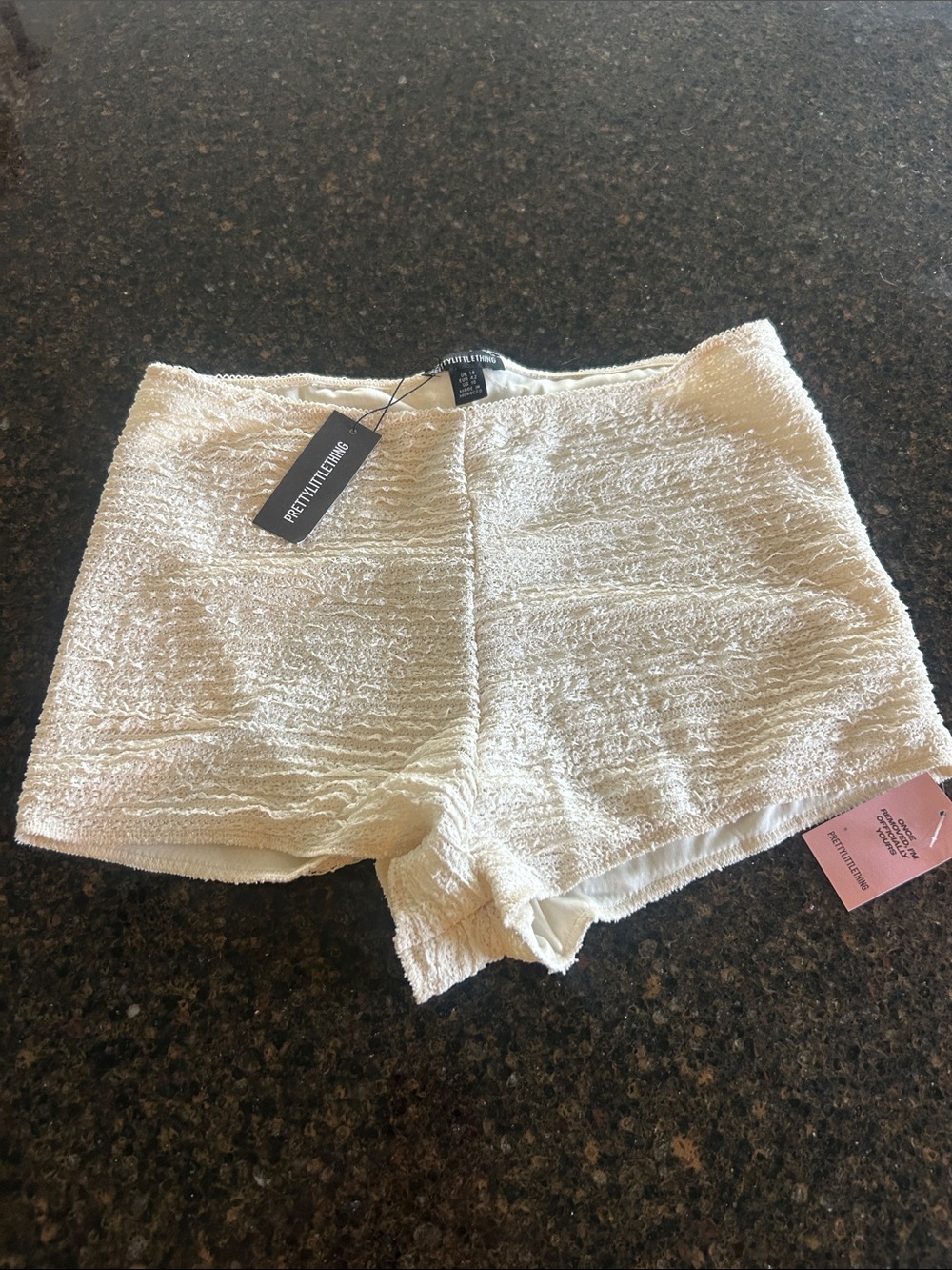 Pretty little thing Cream lacy High-Waist Knit Shorts